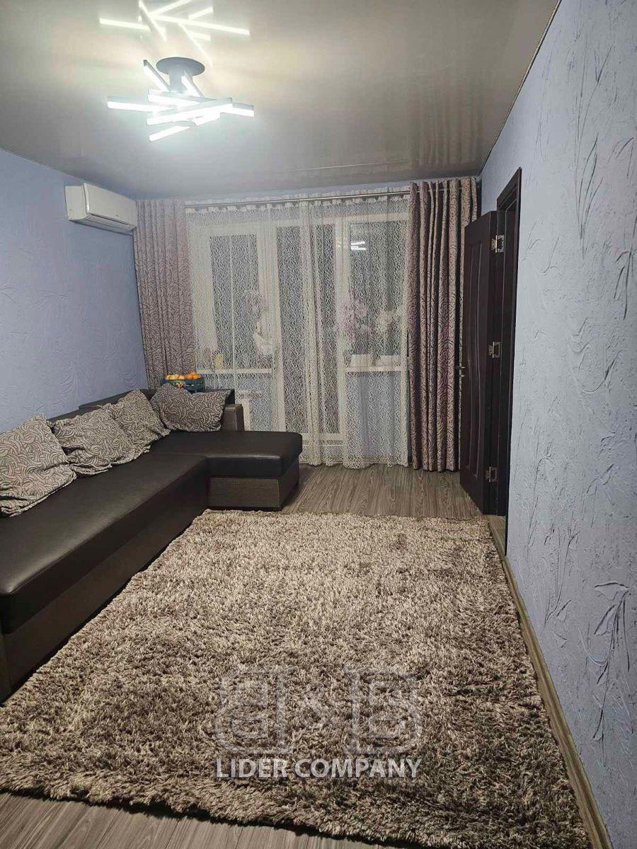 Apartament cu 3 camere de vânzare - sectorul Botanica