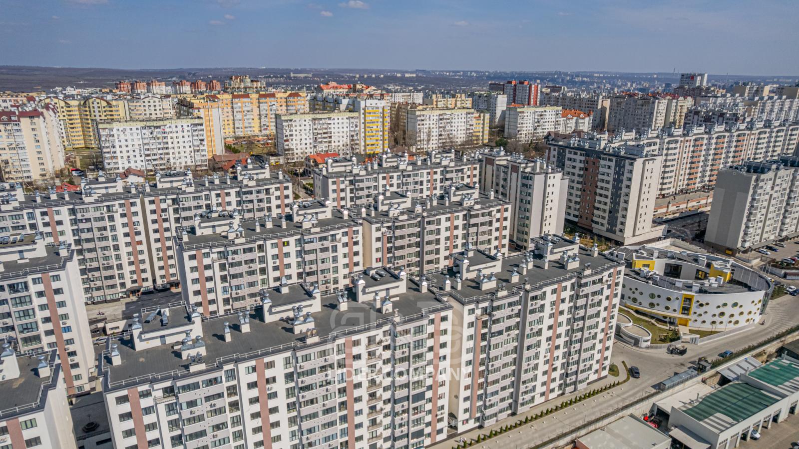 De vânzare apartament cu 2 camere - complexul Exfactor, Buiucani