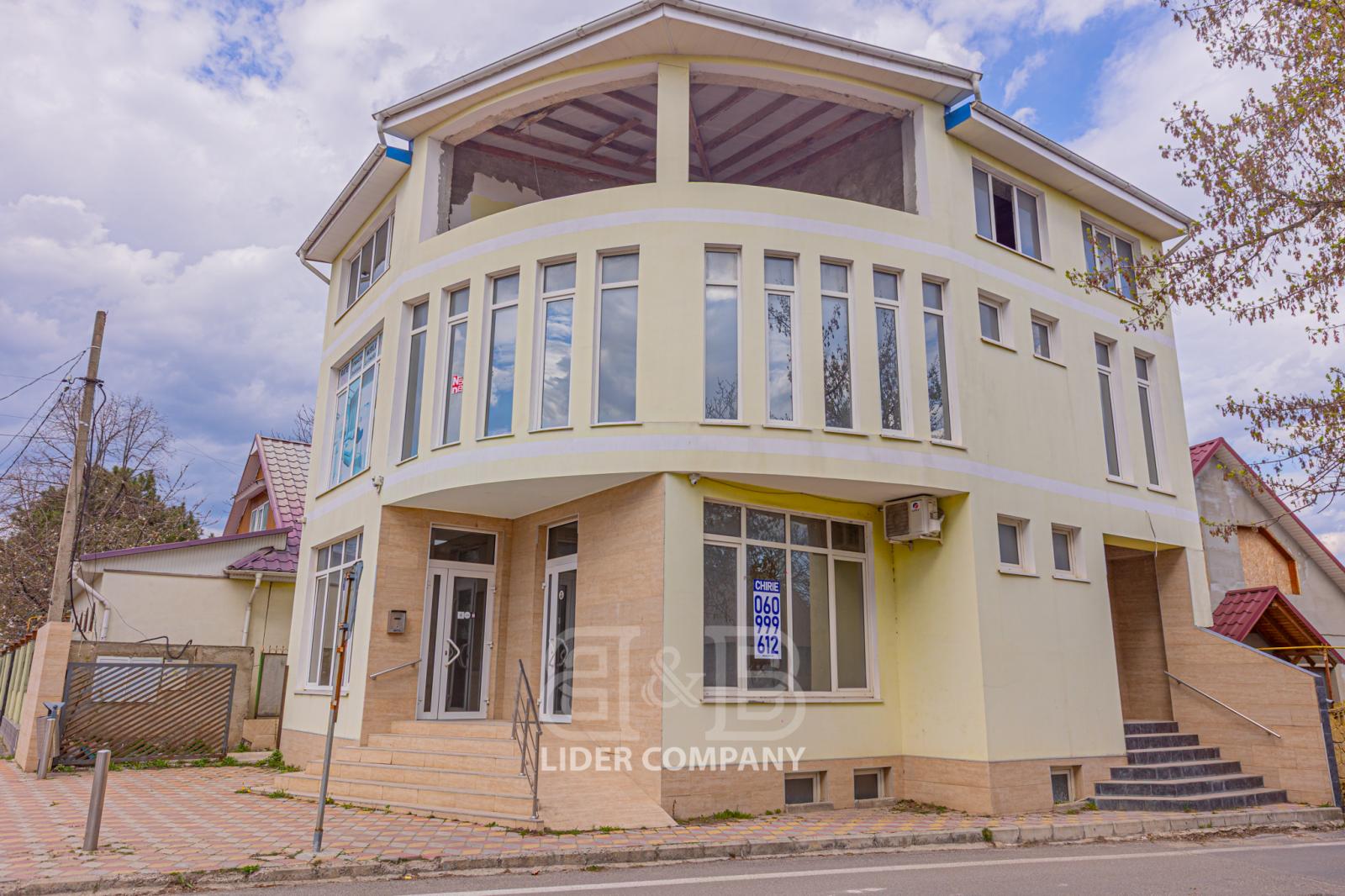 Spre chirie spațiu comercial cu 3 nivele - Orhei