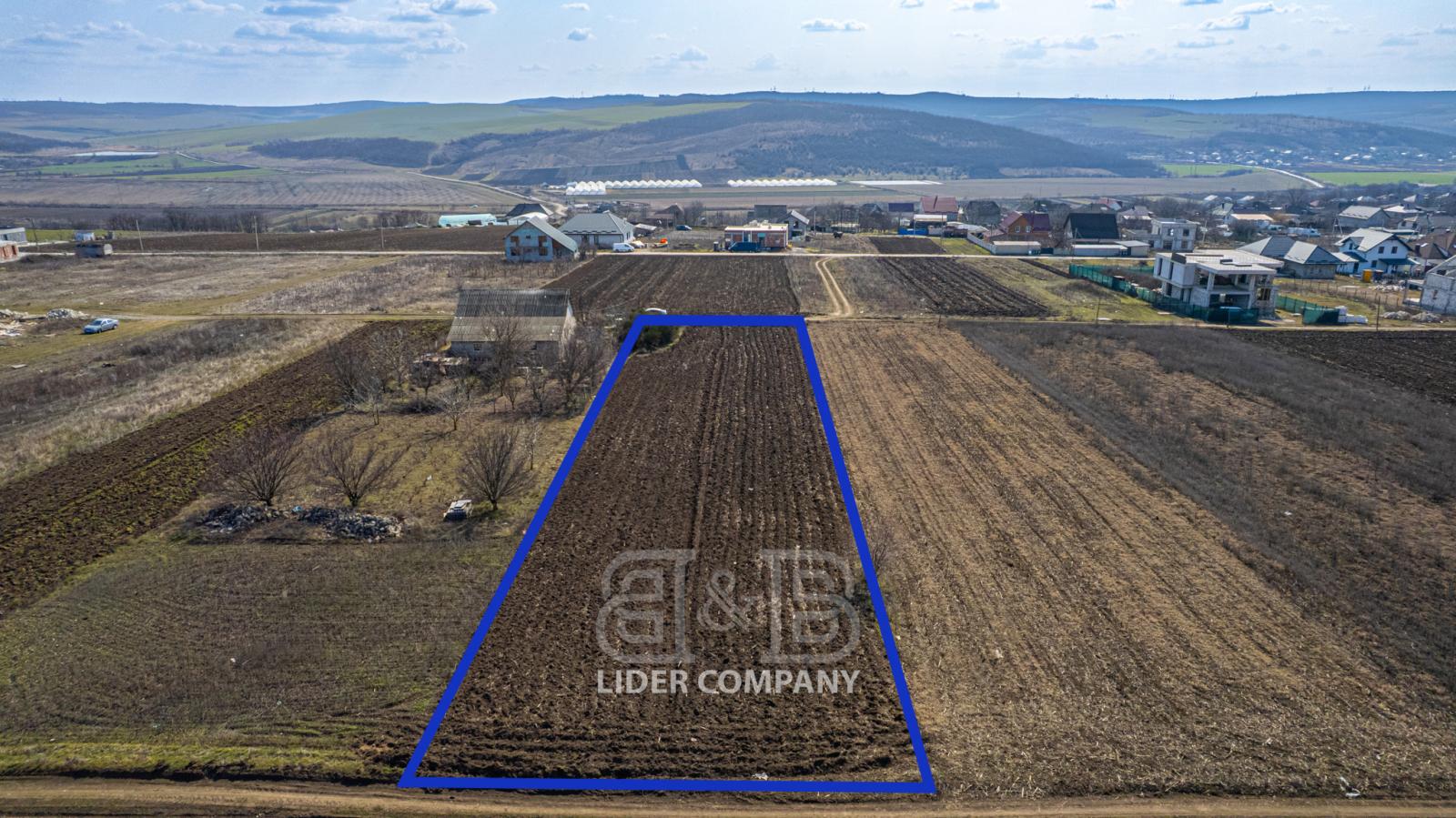 Teren pentru construcții 9 Ari - Băcioi