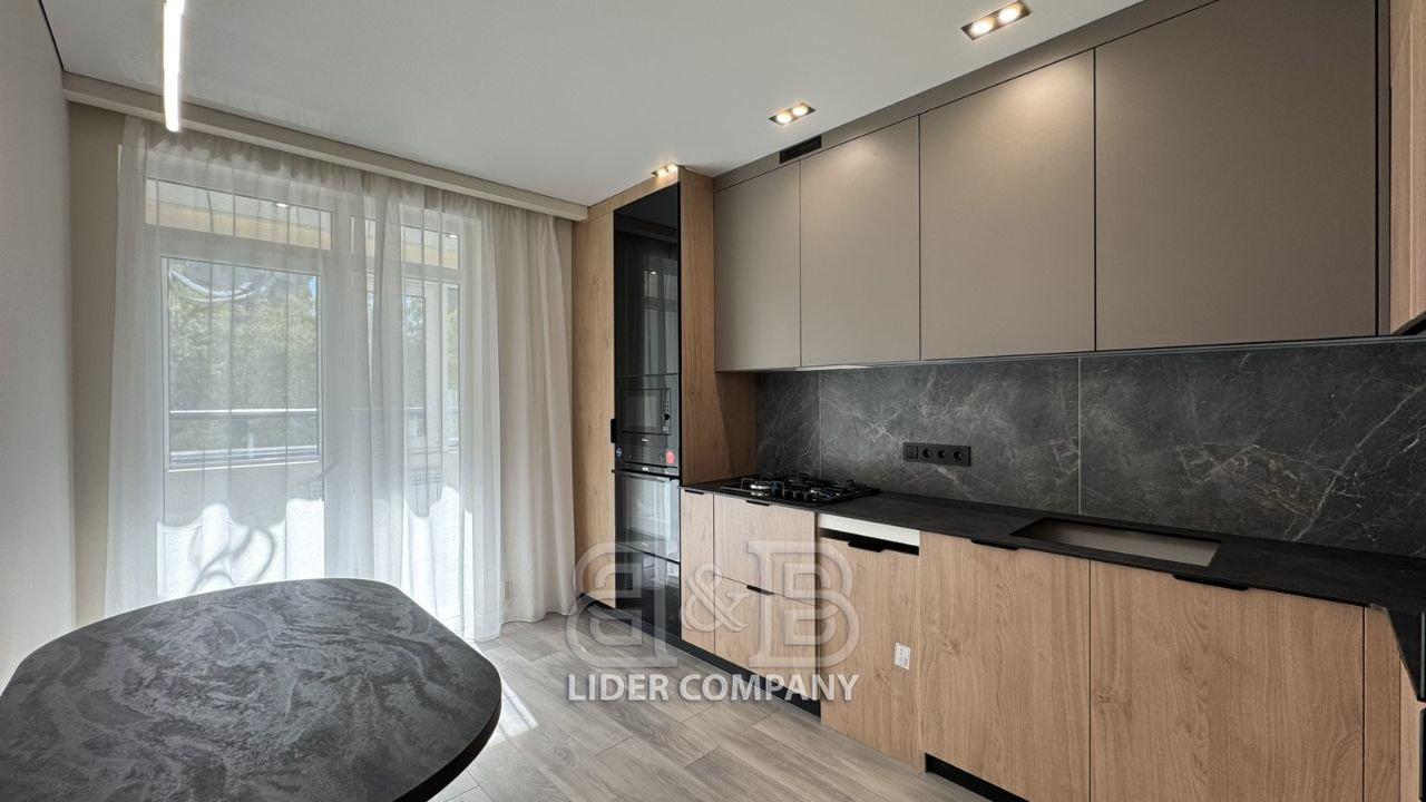 De vânzare apartament cu 2 camere - complexul Exfactor, Buiucani