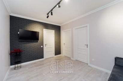 Spre vânzare Apartament cu 1 cameră și living în Centrul orașului!