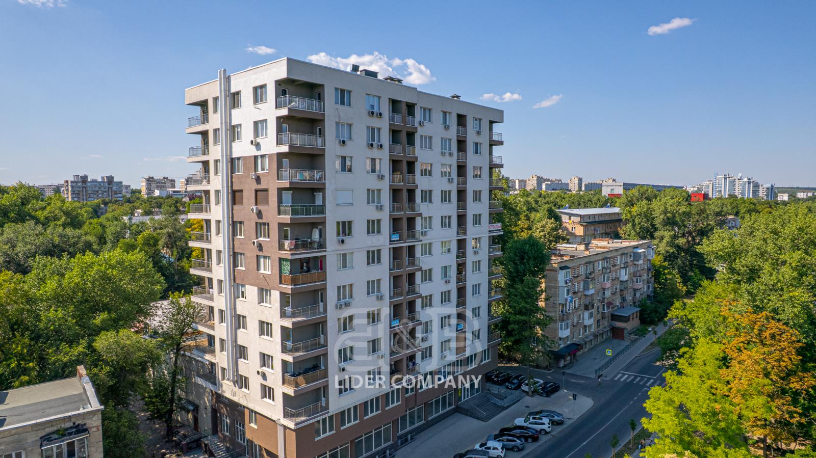 Apartament în variantă albă cu 2 camere și living de vânzare - Rîșcani