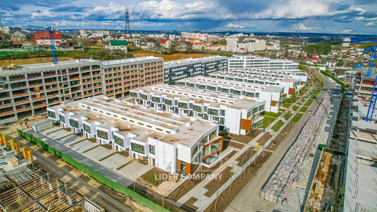 De vânzare apartament cu 2 camere cu o terasă panoramică - complexul HORA Village, Buiucani