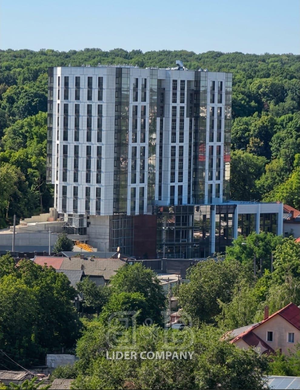 De vânzare apartament cu 3 camere + Living - Complexul Nicolae Testimițanu, Centru