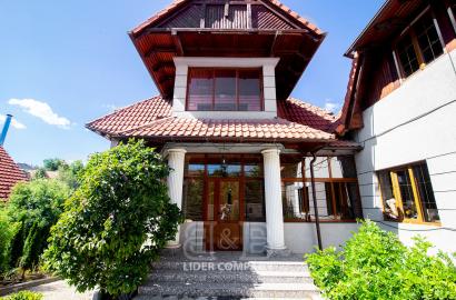 Casă modernă cu 3 niveluri de vânzare - Durlești